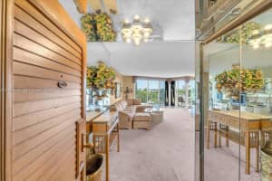 1000 Quayside Ter 701, Miami