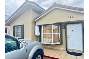 7231 W 29th Way, Hialeah