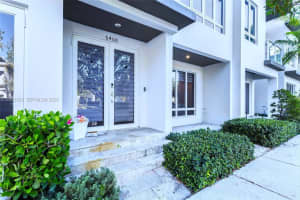 6400 Nw 105th Pl, Doral