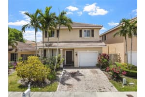 8956 Sw 215th Terrace, Cutler Bay