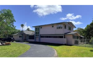11651 Sw 64th Ave, Pinecrest