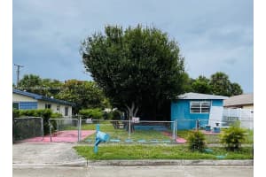 1344 W 10th St, Riviera Beach 1344 W 10th St, Riviera Beach