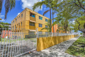 1851 Ne 168th St A8, North Miami Beach