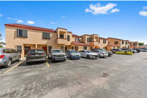 2433 W 52nd Pl 8-1, Hialeah 2433 W 52nd Pl 8-1, Hialeah