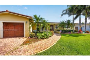 10651 Nw 19th Pl, Pembroke Pines