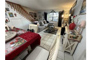 10428 Nw 3rd St, Pembroke Pines 10428 Nw 3rd St, Pembroke Pines