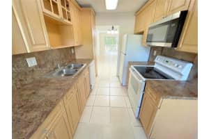 8450 Lagos De Campo Blvd 206, Tamarac