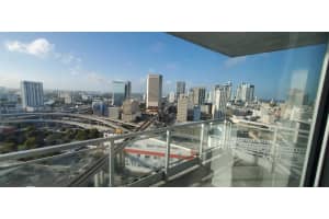 90 Sw 3rd St 2705, Miami 90 Sw 3rd St 2705, Miami