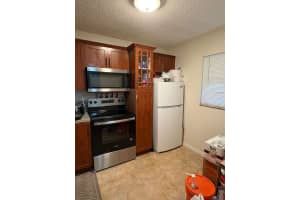 9181 Nw 1st Ct 101, Pembroke Pines
