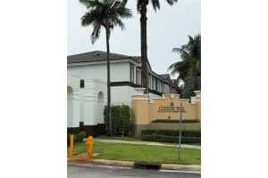 8964 W Flagler St 109, Miami