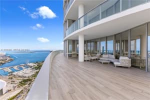 851 Ne 1st Ave 5201, Miami