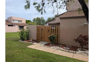 1300 Nw 122nd Ter, Pembroke Pines