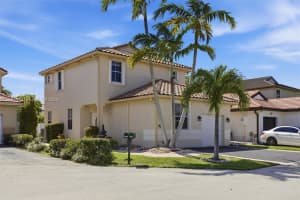 2160 Nw 188th Ter, Pembroke Pines