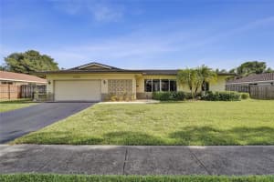 7421 Nw 8th Court, Plantation