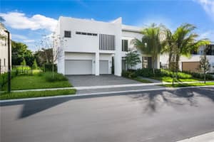 16720 N Botaniko Dr N, Weston 16720 N Botaniko Dr N, Weston