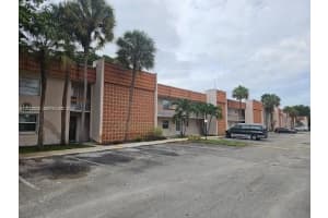 7610 Stirling Road 104c, Davie 7610 Stirling Road 104c, Davie