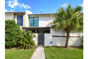6521 Sw 114th Avenue -, Miami