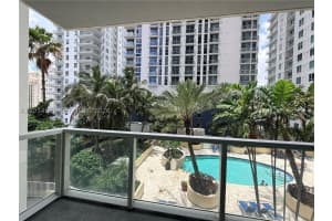 253 Ne 2nd St 1006, Miami