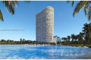 2411 Laguna Circle 705, North Miami