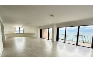 1800 Ne 114th Street 604, North Miami