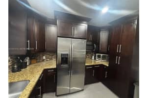 1610 Sw 120th Avenue 1610, Pembroke Pines