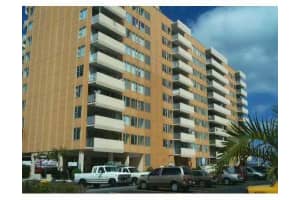 7545 E Treasure Dr 2h, North Bay Village