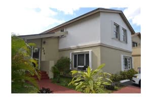 928 Nw 106 Cr, Miami