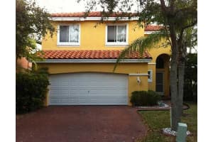 1517 E Lake Ct, Hollywood