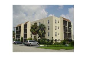 8005 Lake Dr 403, Doral