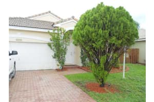 7651 Sw 164 Pl, Miami