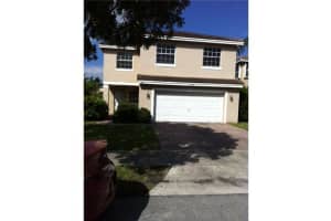 7945 S Silverado Cr, Davie