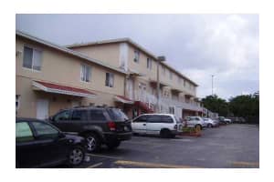 8027 Nw 8 St 3, Miami