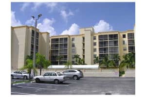 2935 Ne 163 St 3a, North Miami Beach