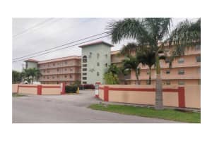 2775 W 52 St 411, Hialeah