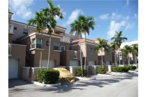 2406 Ne 135 St 2406, North Miami 2406 Ne 135 St 2406, North Miami