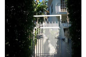 901 Meridian Ave. 207, Miami Beach