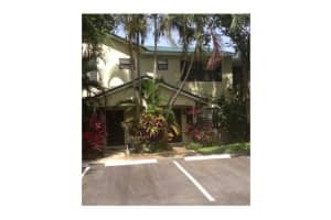 562 Westree Ln 562, Plantation