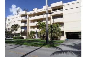 16518 Ne 26 Av 402, North Miami Beach