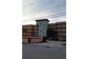 2775 W 52 St 410, Hialeah