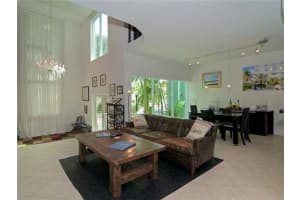 828 3 St 203, Miami Beach