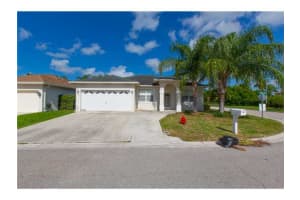 1400 Fairway Cr, Green Acres