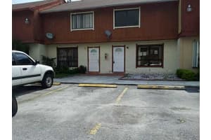 8360 Nw 8 St 10-2, Miami