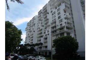 150 Se 25 Rd 6-b, Miami