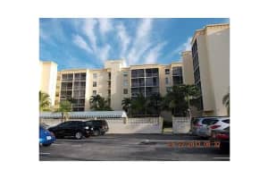 2935 Ne 163 St 4a, North Miami Beach
