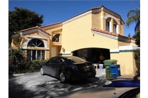 1691 Harbour Side Dr, Weston