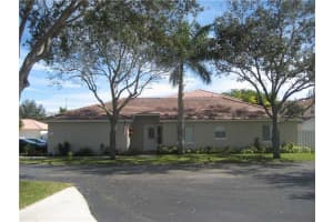 9840 Sw 2nd St, Pembroke Pines