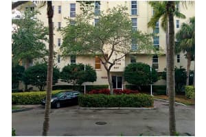 16590 Ne 26 Av 304, North Miami Beach