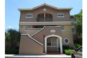 10010 Hammocks Bl 205-2, Miami