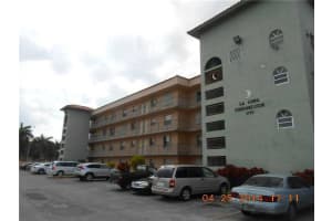 2775 W 52 St 201, Hialeah