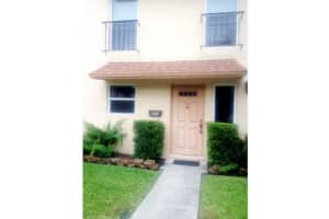 521 N Pine Island Rd 11, Plantation